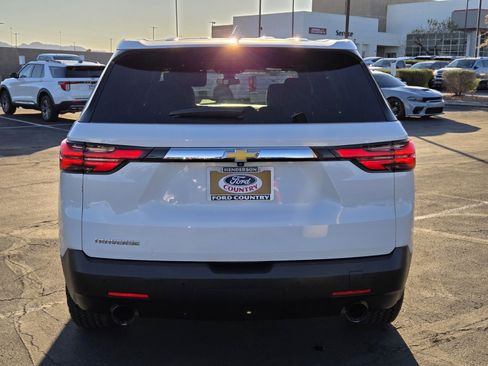 Used 2023 Chevrolet Traverse LS w/ Safety Package image 5
