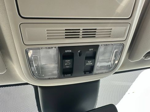 Used 2025 Honda Odyssey EX-L image 81