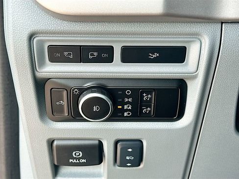 Used 2023 Ford F150 XLT w/ Equipment Group 302A High RWD image 10