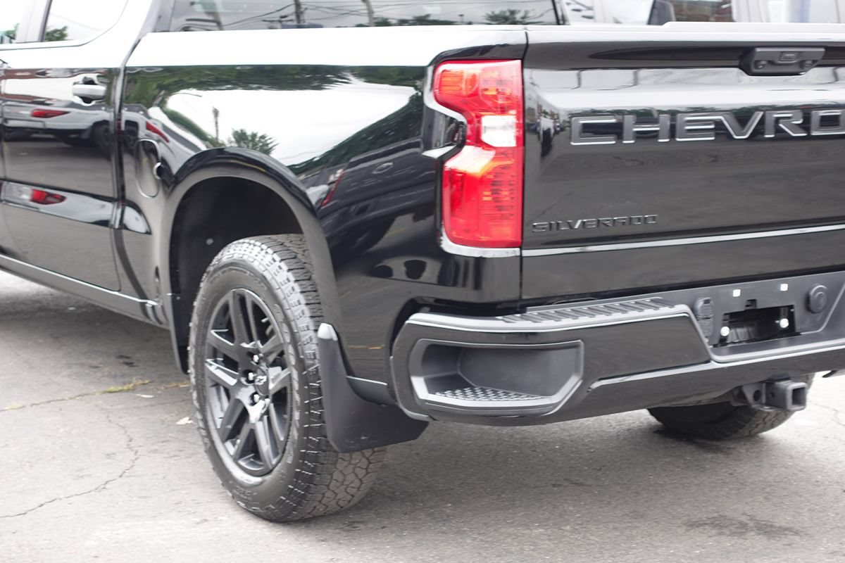 Used 2024 Chevrolet Silverado 1500 Custom AWD/4WD image 9