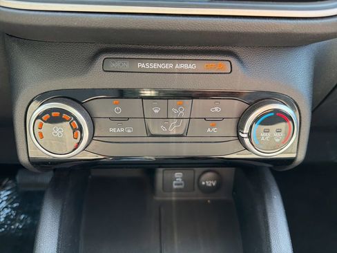 Used 2022 Ford Escape SE FWD image 32