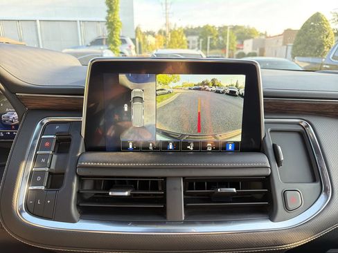 Used 2023 Chevrolet Tahoe Premier AWD/4WD image 30