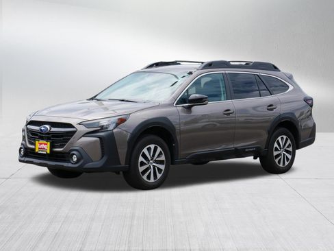 Certified 2023 Subaru Outback Premium w/ Popular Package #1 AWD/4WD image 3