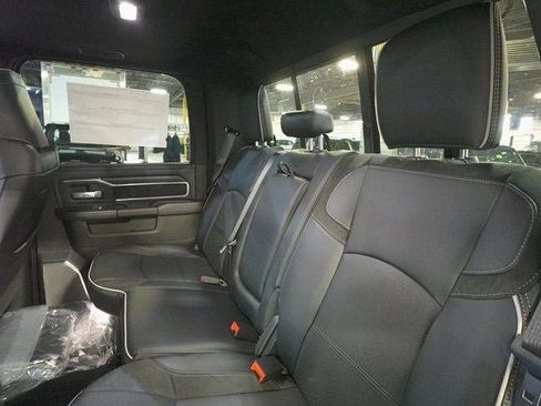 New 2026 RAM 2500 Laramie AWD/4WD image 27