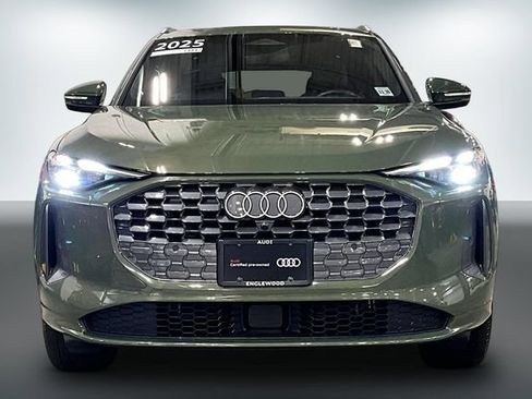 Used 2025 Audi Q5 Premium w/ Convenience Package AWD/4WD image 3