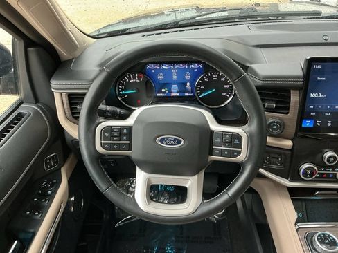 Used 2023 Ford Expedition Limited AWD/4WD image 12