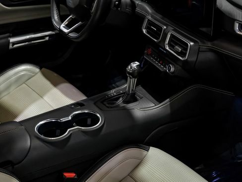 Used 2025 Ford Mustang Premium RWD image 21