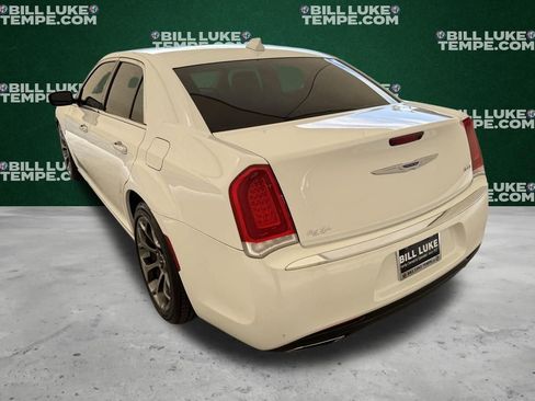 Used 2019 Chrysler 300 Limited RWD image 5
