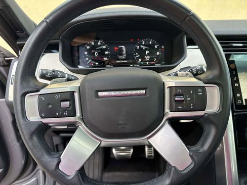 Used 2023 Land Rover Discovery S R-Dynamic image 26