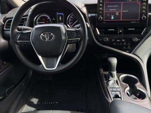 Used 2022 Toyota Camry LE w/ Audio Upgrade Package image 25