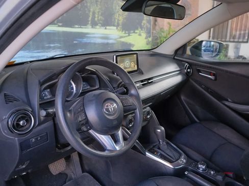 Used 2017 Toyota Yaris iA FWD image 11