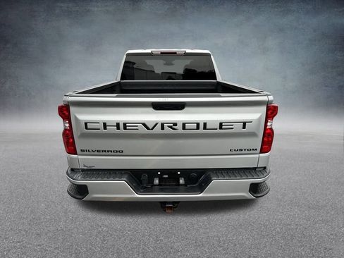 Used 2022 Chevrolet Silverado 1500 Custom image 11