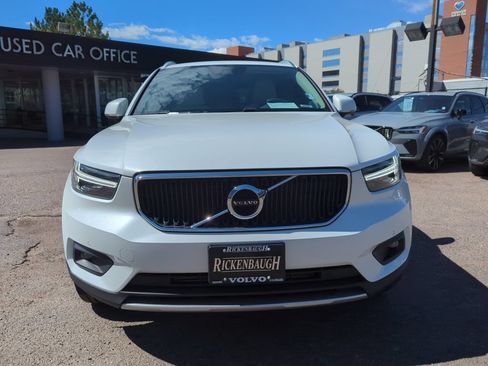 Used 2021 Volvo XC40 T5 Momentum w/ Premium Package AWD/4WD image 2