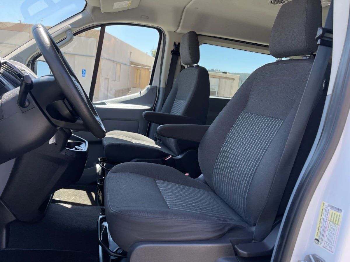 Used 2018 Ford Transit 350 XLT RWD image 12