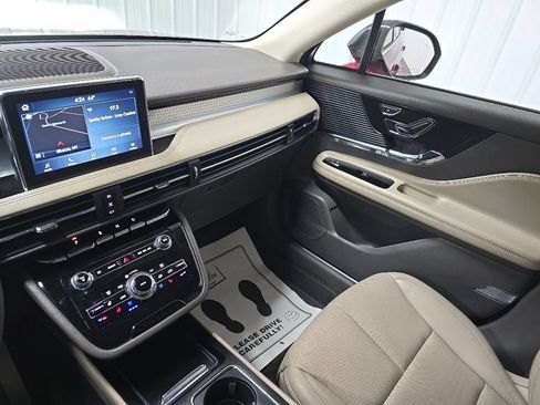 Used 2022 Lincoln Corsair AWD w/ Equipment Group 101A image 25