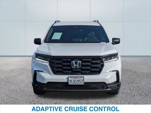 Certified 2025 Honda Pilot Sport image 3