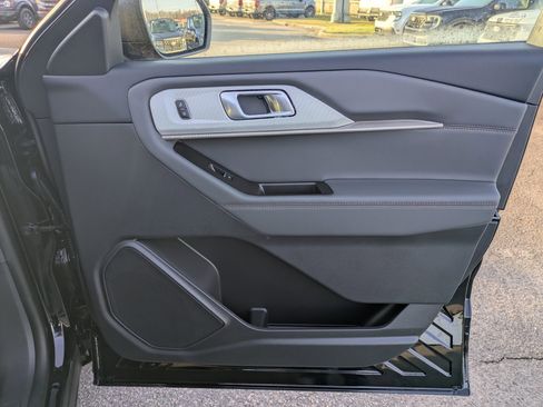 New 2026 Ford Explorer Active AWD/4WD image 31