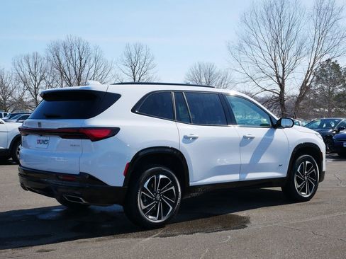 Used 2025 Buick Enclave Sport Touring image 7