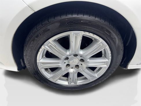 Used 2014 Mercedes-Benz E 350 Sedan image 82