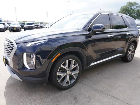 Used 2022 Hyundai Palisade SEL w/ Convenience Package image 3