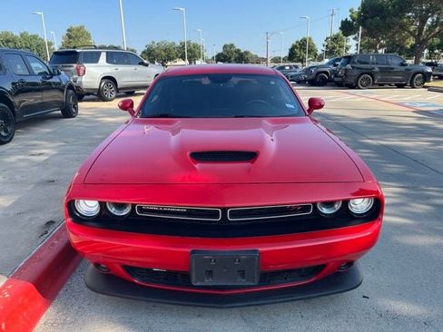 Used 2019 Dodge Challenger R/T RWD image 5