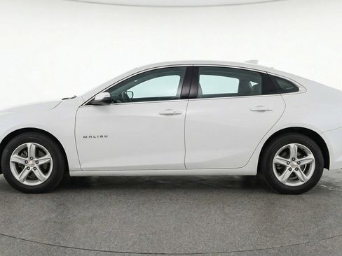 Used 2024 Chevrolet Malibu LT image 4