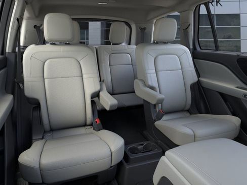 New 2026 Lincoln Aviator Reserve image 11