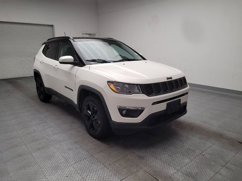 Used 2020 Jeep Compass Latitude AWD/4WD image 13