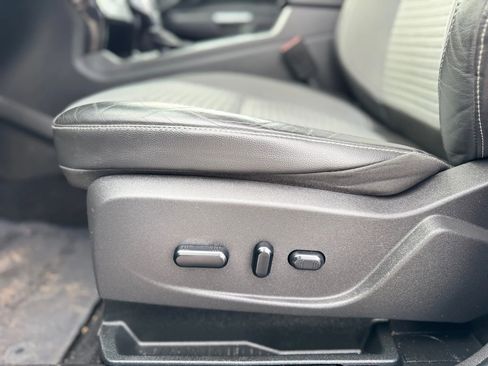 Used 2019 Ford Escape SE FWD image 33