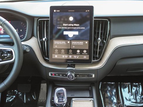 New 2026 Volvo XC60 B5 Core image 16