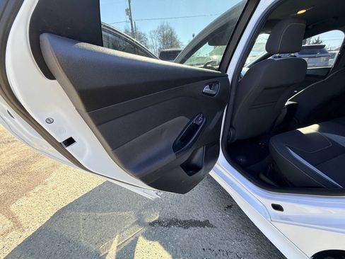 Used 2016 Ford Focus ST image 10