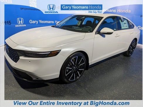 New 2026 Honda Accord Touring image 10