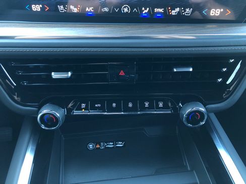 New 2026 Chevrolet Tahoe High Country image 17