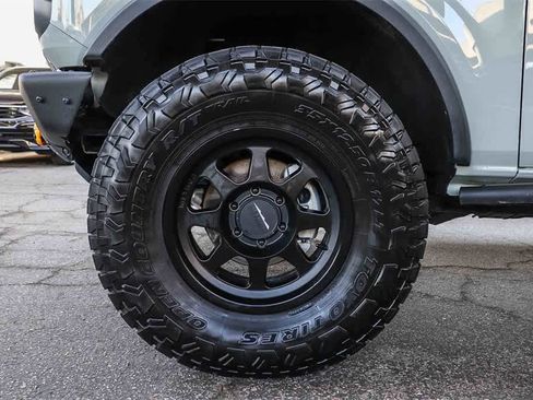 Used 2021 Ford Bronco Badlands image 11