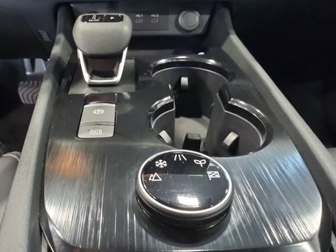 Used 2026 Nissan Rogue SL AWD/4WD image 19