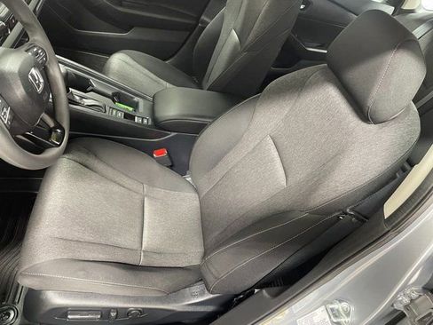 Used 2023 Honda Accord EX image 12