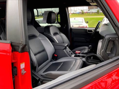 Used 2024 Ford Bronco Big Bend image 8