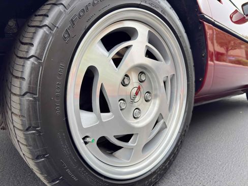 Used 1990 Chevrolet Corvette Coupe image 26