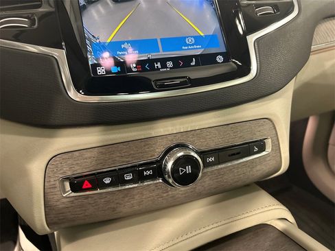 Certified 2023 Volvo XC90 B6 Plus w/ Protection Package Premier image 17