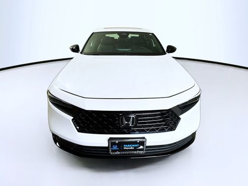 Used 2023 Honda Accord Sport image 2
