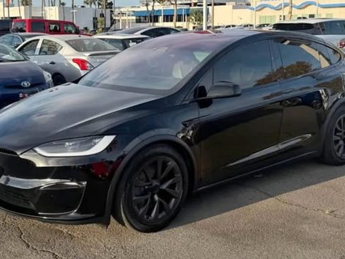Used 2025 Tesla Model X AWD/4WD image 2