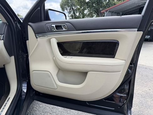 Used 2015 Lincoln MKS w/ Equipment Group 101A FWD image 16