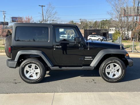Used 2012 Jeep Wrangler Sport image 10