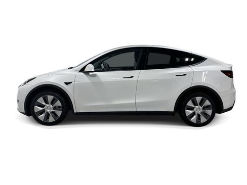 Certified 2023 Tesla Model Y Long Range AWD/4WD image 3