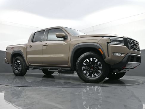 Used 2022 Nissan Frontier PRO-4X AWD/4WD image 25