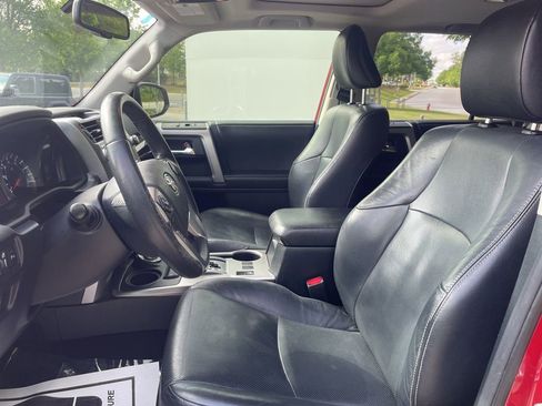 Used 2015 Toyota 4Runner Limited AWD/4WD image 18
