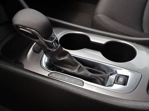 Used 2023 Chevrolet Malibu LS FWD image 21