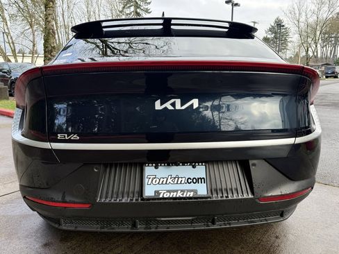 Used 2024 Kia EV6 Light image 11