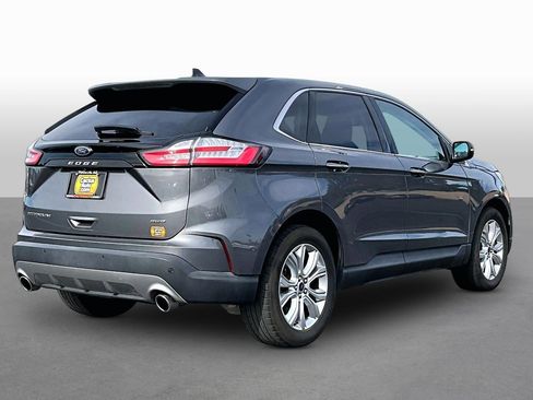 Used 2022 Ford Edge Titanium w/ Equipment Group 301A AWD/4WD image 2