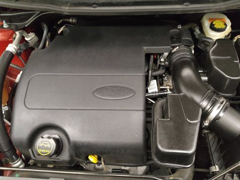 Used 2017 Ford Explorer XLT image 30